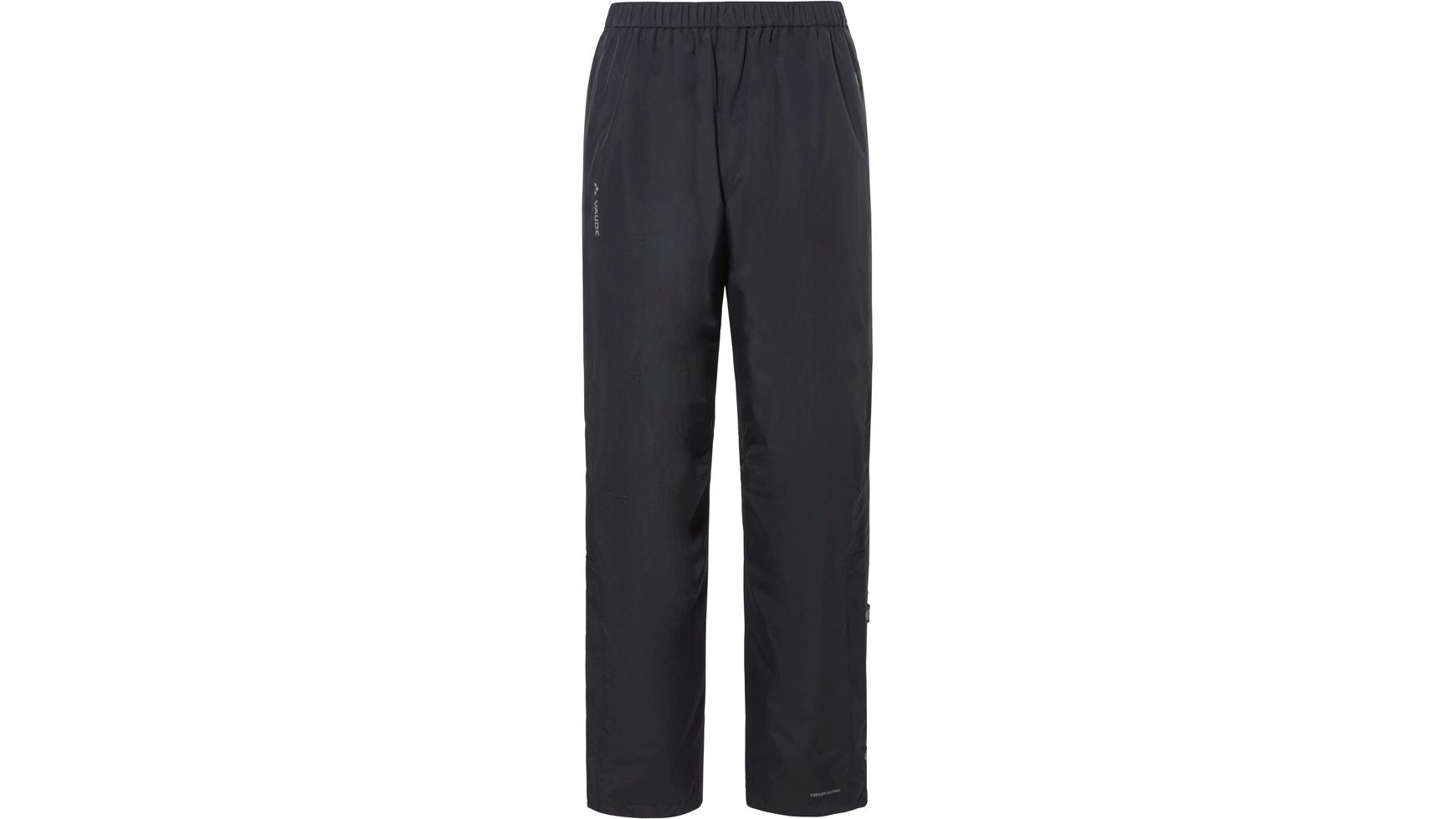 Ein Paar schwarze, gerade geschnittene VAUDE Men's Escape Fahrrad-Regenhosen mit elastischem Bund sind auf weißem Hintergrund zu sehen. Die leichte Outdoor-Hose hat ein dezentes Branding auf dem linken Oberschenkel - eine ideale Fahrrad-Regenhose für Herren.