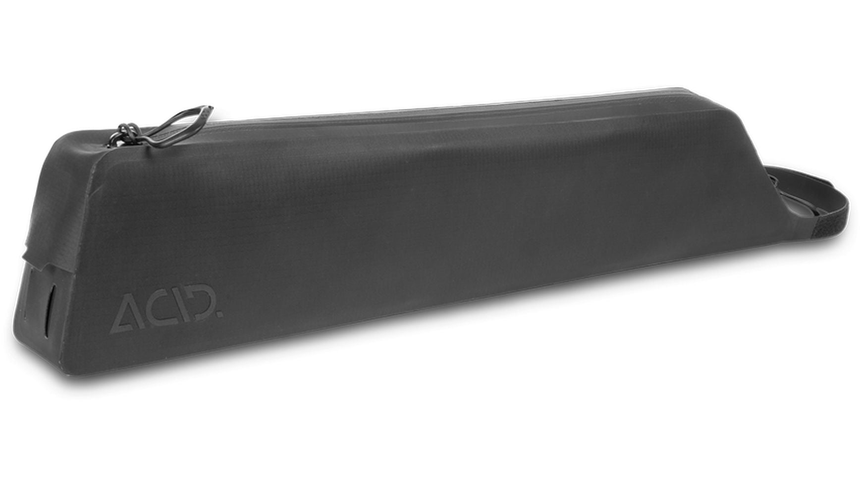Die ACID PACK PRO 1,2 Oberrohrtasche ist eine schwarze, längliche Reißverschlusstasche mit geprägtem ACID-Logo, einem Tragegriff und einem minimalistischen Design - ideal als wasserdichte Fahrradtasche für Bikepacking-Abenteuer.