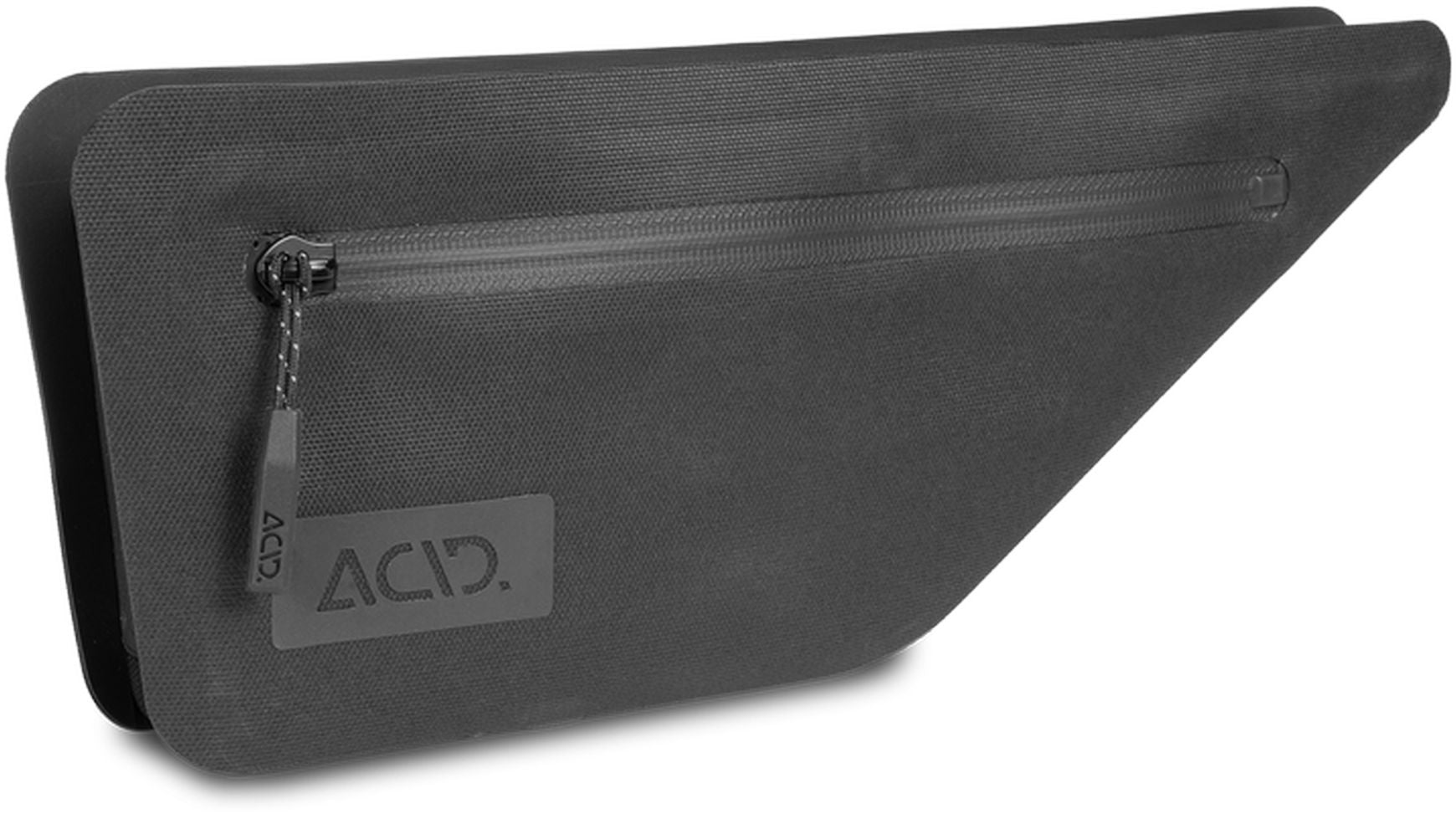 Die ACID PRO 0,6 Rahmentasche Attain von ACID ist eine schwarze, dreieckige Rahmentasche mit seitlichem Reißverschluss - ideal als wasserdichte Fahrradtasche zur sicheren und stilvollen Aufbewahrung auf Ihrer Fahrt.