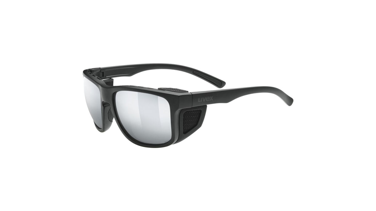 Die UVEX Sportstyle 312 Fahrradbrille hat einen schwarzen Rahmen, verspiegelte Gläser, UV-Schutz, Seitenscheiben für zusätzliche Sicherheit und beschlagfreie Sicht. Hier abgebildet auf weißem Hintergrund.